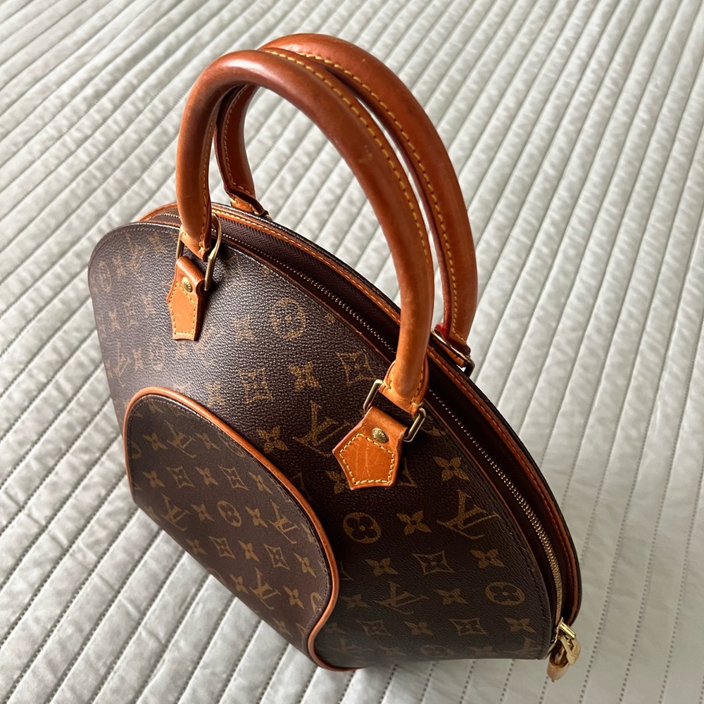 Louis Vuitton Ellipse monogram coated canvas bag with leather trims - Picture 4 of 15